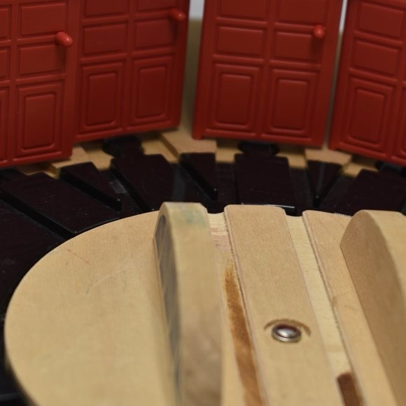 Imaginarium Wooden Train Railway Toys R Us Roundhouse Shed Friends - Picture 8 of 8